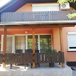 - Balaton 18403 펜션 발라톤페니베스